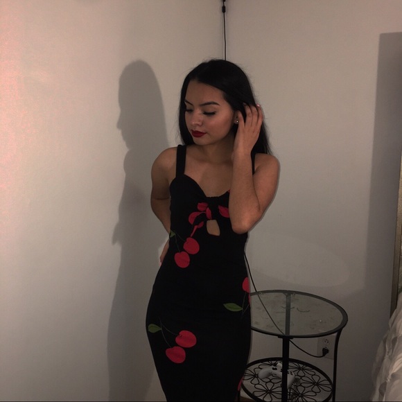 Meet your Posher, Anahi - Picture 1 of 1